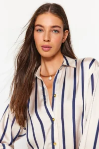 TRENDYOLMİLLA Ecru Striped Satin Material Oversized Wide Pattern Weaving Shirt - Image 4