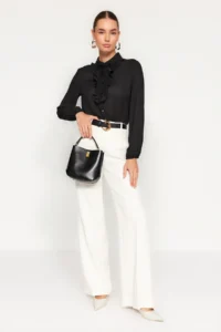 TRENDYOLMİLLA Black removable with bow Oversized Weaving Shirt - Image 3