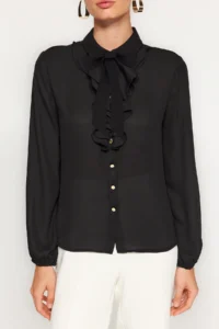 TRENDYOLMİLLA Black removable with bow Oversized Weaving Shirt - Image 4