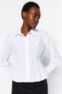TRENDYOLMİLLA Ecru Fitted Bele Oturan Cotton Weaving Shirt - Image 2