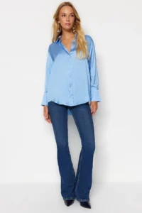 TRENDYOLMİLLA Mavi Oversized/Wide Pattern Satin Weaving Shirt - Image 4