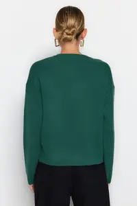 TRENDYOLMİLLA Green Button Detailed Jacket Look Knitwear Cardigan - Image 5