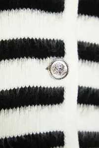 TRENDYOLMİLLA Ecru Soft textured Striped Fitted Knitwear Cardigan - Image 7