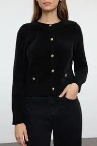 TRENDYOLMİLLA Black Premium Yarn/Special Yarn Pocket Detail Knitwear Cardigan - Image 3