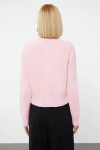 TRENDYOLMİLLA Pink Crop Premium Yarn/Special Yarn Pocket Detail Knitwear Cardigan - Image 5