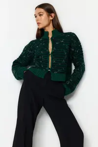 TRENDYOLMİLLA Green Soft textured gradient Knitwear Cardigan - Image 2
