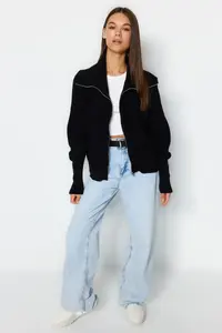 TRENDYOLMİLLA Black Wide Pattern Turndown collar Zippered Knitwear Cardigan - Image 7