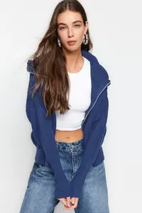TRENDYOLMİLLA Indigo Wide Pattern Turndown collar Zippered Knitwear Cardigan - Image 3