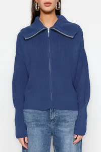TRENDYOLMİLLA Indigo Wide Pattern Turndown collar Zippered Knitwear Cardigan - Image 4