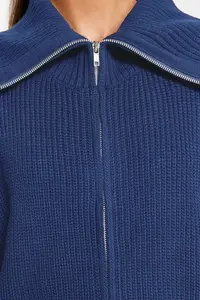 TRENDYOLMİLLA Indigo Wide Pattern Turndown collar Zippered Knitwear Cardigan - Image 5