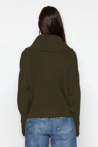 TRENDYOLMİLLA Khaki Wide Pattern Turndown collar Zippered Knitwear Cardigan - Image 6