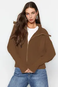 TRENDYOLMİLLA Light Brown Wide Pattern Turndown collar Zippered Knitwear Cardigan