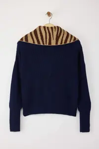 TRENDYOLMİLLA Navy Blue*002 Wide Pattern Leopard Patterned Turndown collar Zippered Knitwear Cardigan - Image 6
