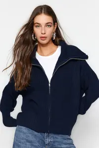 TRENDYOLMİLLA Navy Blue Wide Pattern Turndown collar Zippered Knitwear Cardigan - Image 2