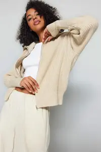 TRENDYOLMİLLA Stone Wide Pattern Turndown collar Zippered Knitwear Cardigan - Image 3