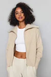 TRENDYOLMİLLA Stone Wide Pattern Turndown collar Zippered Knitwear Cardigan - Image 4