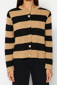 TRENDYOLMİLLA Camel Striped Basic Jacket Look Knitwear Cardigan - Image 4