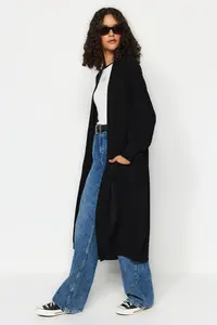 TRENDYOLMİLLA Black Maxi Basic Wide Pattern Knitwear Cardigan - Image 3