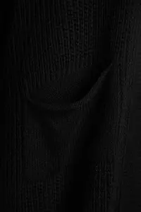 TRENDYOLMİLLA Black Maxi Basic Wide Pattern Knitwear Cardigan - Image 7