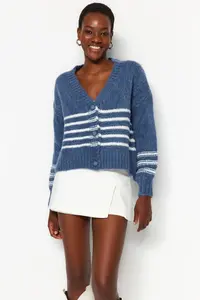 TRENDYOLMİLLA Indigo Soft textured Striped Knitwear Cardigan