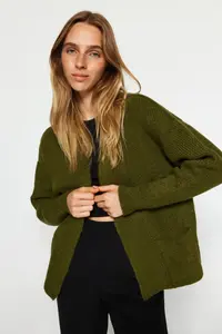 TRENDYOLMİLLA Khaki Wide Pattern Soft textured Pocket Detail Knitwear Cardigan - Image 2