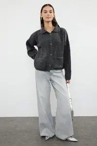 TRENDYOLMİLLA Anthracite Super Wide Pattern Polo Shirt Collar Buklet Knitwear Cardigan