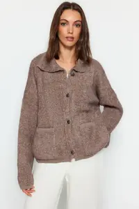 TRENDYOLMİLLA Mink Wide Pattern Polo Shirt Collar Buklet Knitwear Cardigan - Image 3