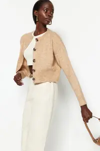 TRENDYOLMİLLA Beige Crop Soft textured buttoned Knitwear Cardigan - Image 2
