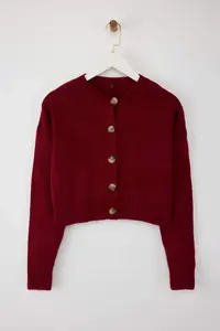 TRENDYOLMİLLA Burgundy Crop Soft textured buttoned Knitwear Cardigan - Image 7