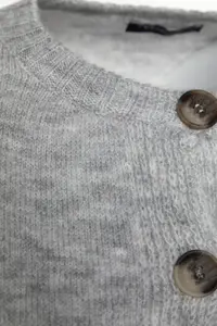 TRENDYOLMİLLA Gray Crop Soft textured buttoned Knitwear Cardigan - Image 7