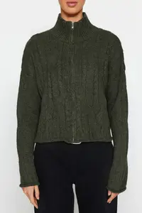 TRENDYOLMİLLA Khaki Crop Soft textured Zippered Hair Braided Knitwear Cardigan - Image 4
