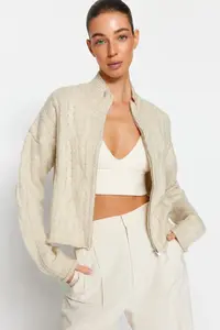 TRENDYOLMİLLA Stone Crop Soft textured Zippered Hair Braided Knitwear Cardigan