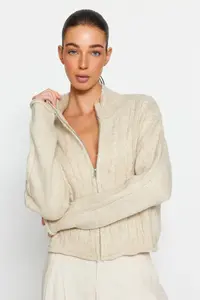 TRENDYOLMİLLA Stone Crop Soft textured Zippered Hair Braided Knitwear Cardigan - Image 3