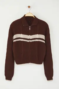 TRENDYOLMİLLA Brown Crop Color Bloklu Dog collar Knitwear Cardigan - Image 5