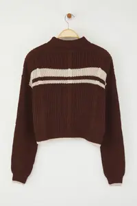 TRENDYOLMİLLA Brown Crop Color Bloklu Dog collar Knitwear Cardigan - Image 7