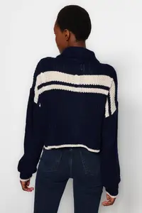 TRENDYOLMİLLA Navy Blue Crop Color Bloklu Dog collar Knitwear Cardigan - Image 10