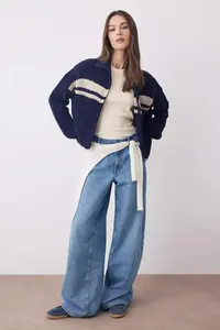 TRENDYOLMİLLA Navy Blue Crop Color Bloklu Dog collar Knitwear Cardigan - Image 3