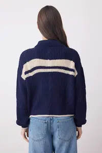 TRENDYOLMİLLA Navy Blue Crop Color Bloklu Dog collar Knitwear Cardigan - Image 5