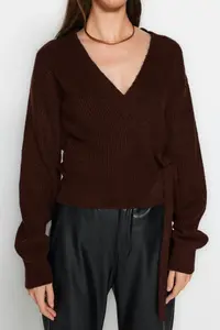TRENDYOLMİLLA Brown Soft textured Double breasted Collar Knitwear Cardigan - Image 4