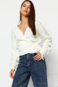 TRENDYOLMİLLA Ecru Soft textured Double breasted Collar Knitwear Cardigan