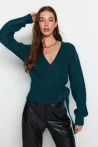 TRENDYOLMİLLA Oil Soft textured Double breasted Collar Knitwear Cardigan