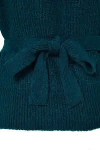 TRENDYOLMİLLA Oil Soft textured Double breasted Collar Knitwear Cardigan - Image 8