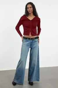 TRENDYOLMİLLA Burgundy Crop Turndown collar Knitwear Cardigan - Image 2