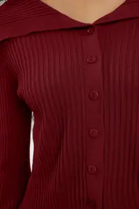 TRENDYOLMİLLA Burgundy Crop Turndown collar Knitwear Cardigan - Image 4