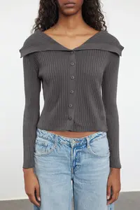 TRENDYOLMİLLA Dark Gray Crop Turndown collar Knitwear Cardigan - Image 3