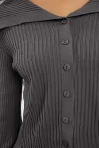 TRENDYOLMİLLA Dark Gray Crop Turndown collar Knitwear Cardigan - Image 4