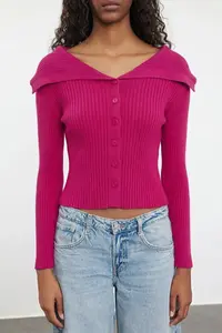TRENDYOLMİLLA Fuchsia Crop Turndown collar Knitwear Cardigan - Image 3