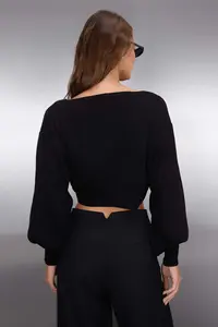TRENDYOLMİLLA Black Super Crop Basic with bow Knitwear Cardigan - Image 5