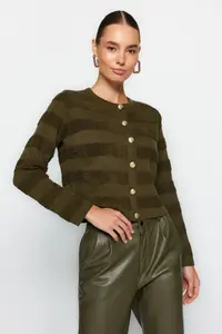 TRENDYOLMİLLA Khaki Crew Neck Jacket Look Knitwear Cardigan