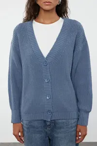 TRENDYOLMİLLA Indigo Couple Basic V-neck Knitwear Cardigan - Image 4